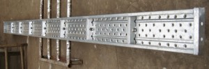 Tablón de andamio galvanizado con 230 mm de ancho