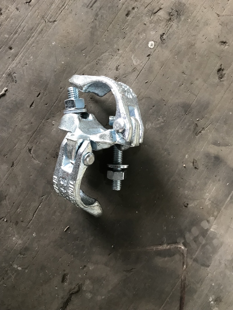 Acoplador doble forjado para andamios 